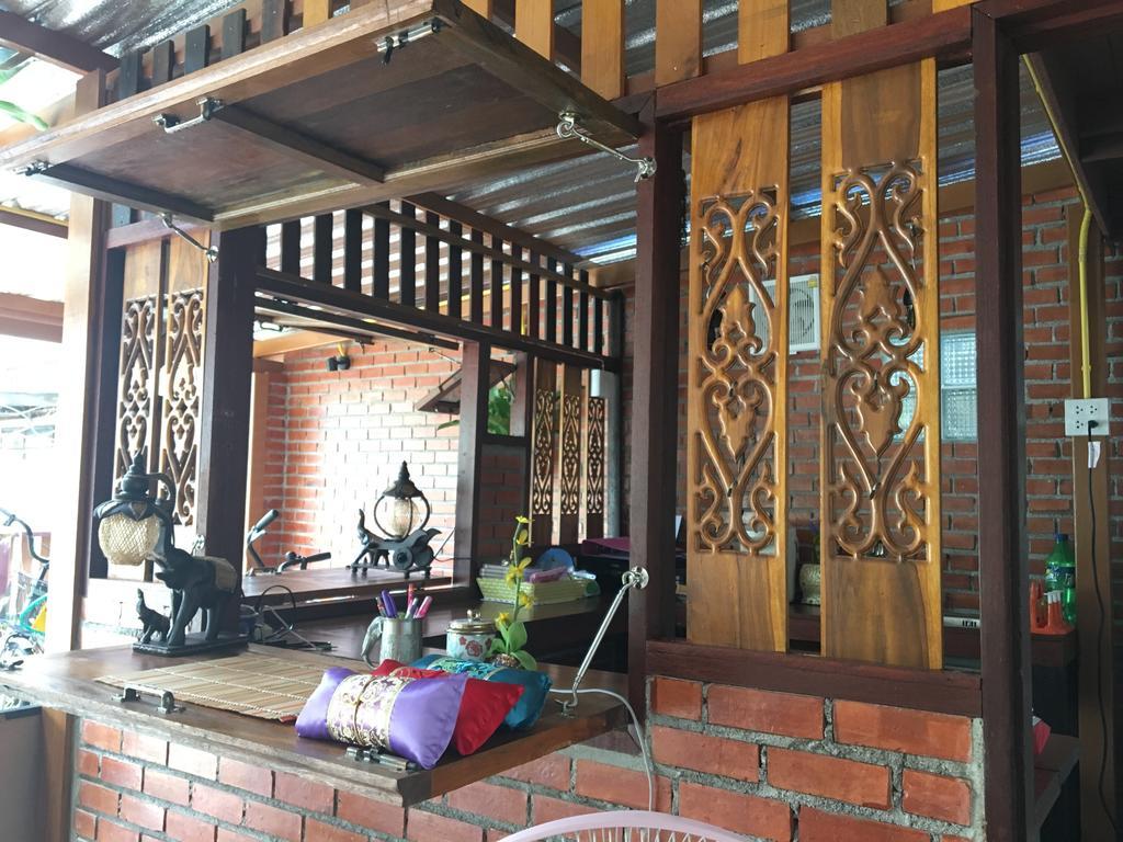 Hotel Baan Khun Ya Ayutthaya Exterior foto